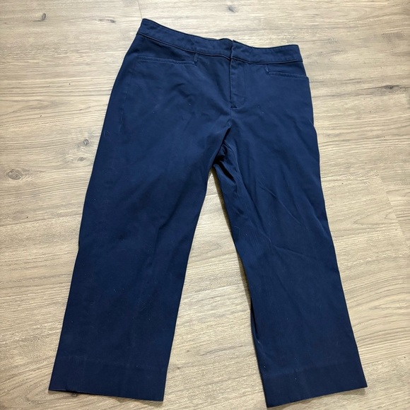 Chaps Women’s Sz 8 Navy Blue Capri Pants Stretch Slimming Classic Preppy - Picture 1 of 6